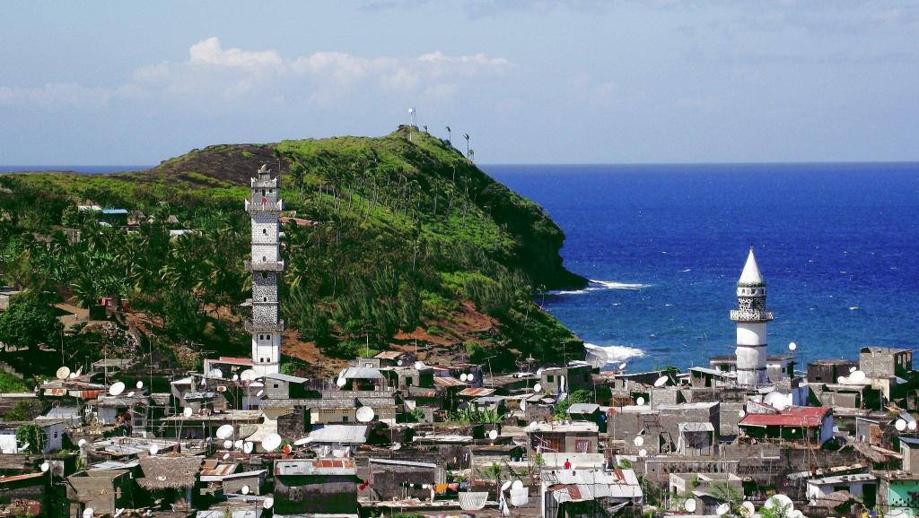 Un avion ayant 14 passagers à bord s’est écrasé aux Comores, samedi.